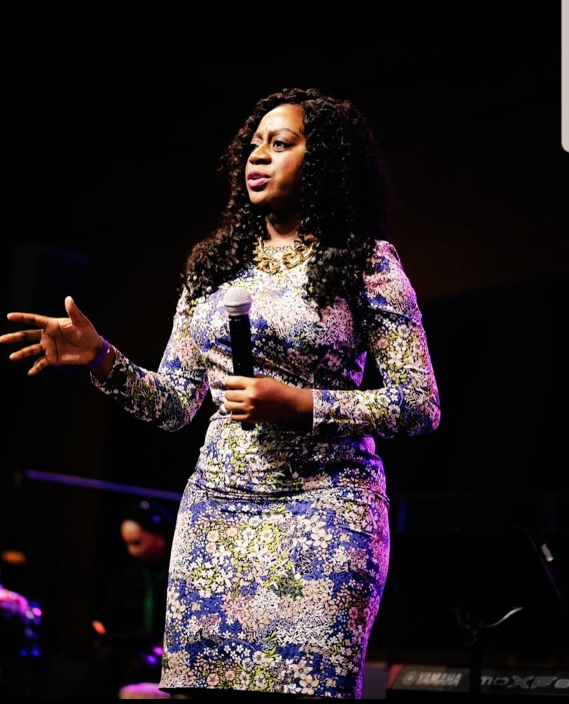 Drthabo_'s tweet image. Love this image of me. It screams out "ndlovukazi". Am I allowed to love on myself🙈🥰