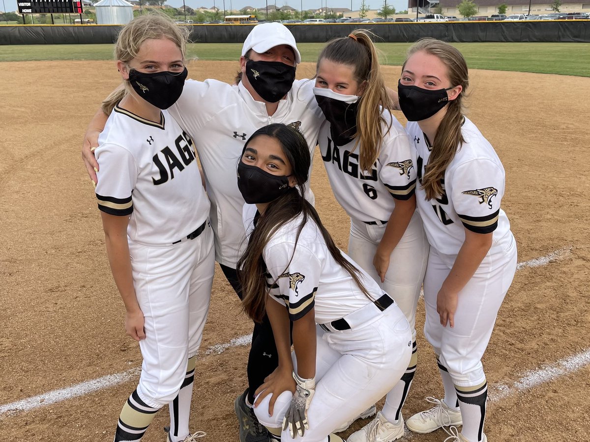 Mrs. Coach Rivera tweet media