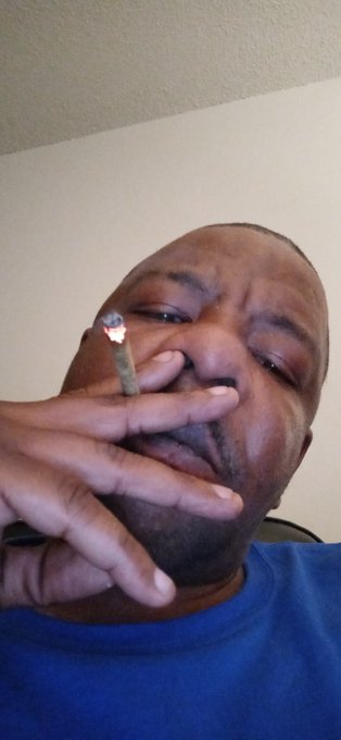 Yall know what the fucc goin on https://t.co/153e0cZae1