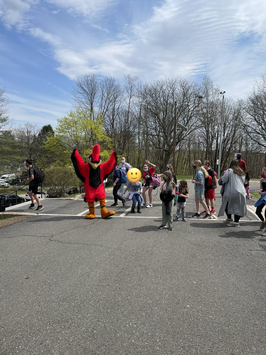WESCounseling's tweet photo. The energy from this week...was everything! We ❤️ being together again!! @WashCardinals #WashingtonStrong #TogetherAgain https://t.co/uaZYSdYxOy