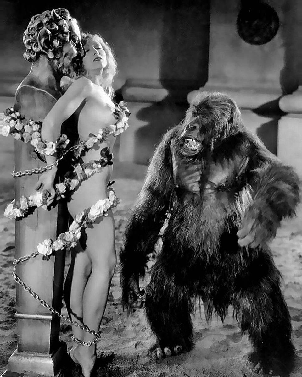 FabioMatteuzzi's tweet photo. #ClaudetteColbert as Empress Poppaea in #TheSignoftheCross. directed by #CecilBDeMille 1932 #oldhollywood #classichollywood @AlbertGalera @CultoftheCinema @VincentL40 @EvaArriagaD @YaNanous @JosCarlosGmez7 @Panthera156 @sluts_guts @alexcooper81 @Bahaa1T @RealPreCinema https://t.co/5yGh2xP7Mx