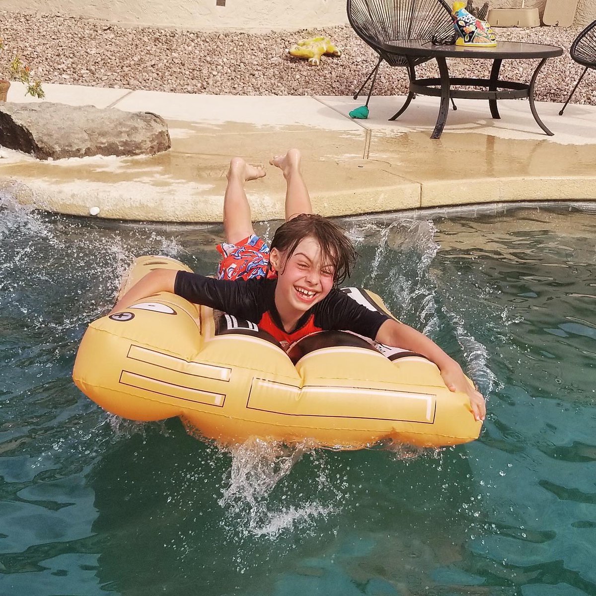 coconutfloat's tweet image. Diving into the weekend like 🌊🏊🤪 
#coconutfloat #coconutoutdoor #poolfloats #summer #pooldays #beachdays #pool #poolparty #poolessentials #backyardfun #outdoorfun #pooltime