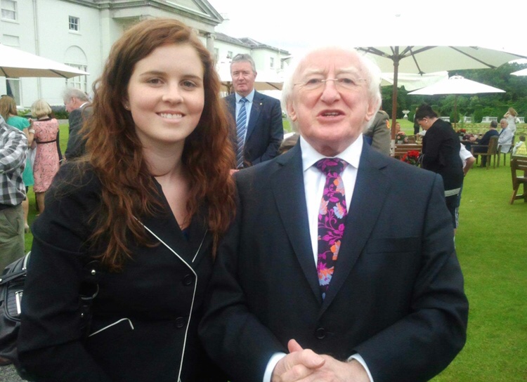 MiseKatie's tweet image. Fear uasal a bhfuil aithne agam ar óna chéad bhliain san Áras. Go maire sé aois Choilm #MichaelD80 #MichaelDHiggins