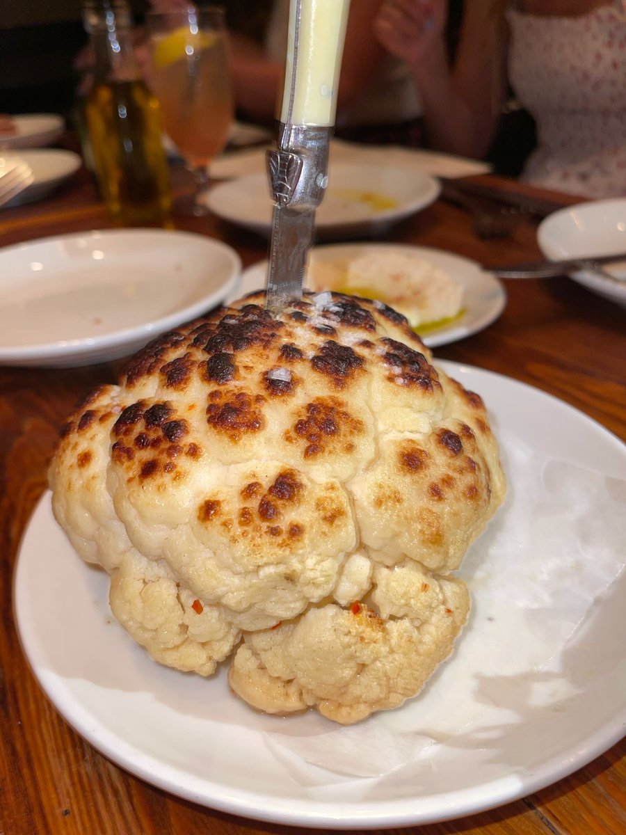 thebigeatsy's tweet image. SPREAD FROM DOMENICA🤤🤤🤤 #food #foodie #eats #italian #yum #salad #cauliflower #vodkapasta #thebigEATSy