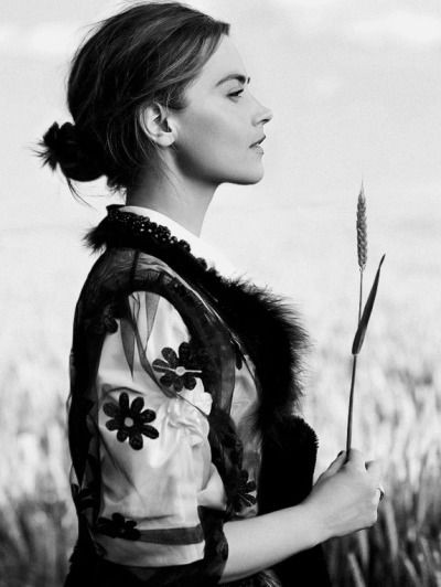 thebigblue_box's tweet photo. Jenna COLEMAN ♦️♠️❤♣️♦️♠️
"Picture perfect" https://t.co/qkHzNSnlsz