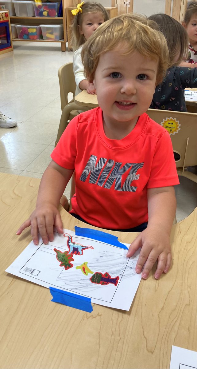 devyn_gober's tweet photo. One of our social activities this week in our toddler room, decorating postcards to send to their parents. @stacie_burk @monica_pilcher @jessherrera407 @PrincipalEwing #PISDECCC https://t.co/655gBQKhPW