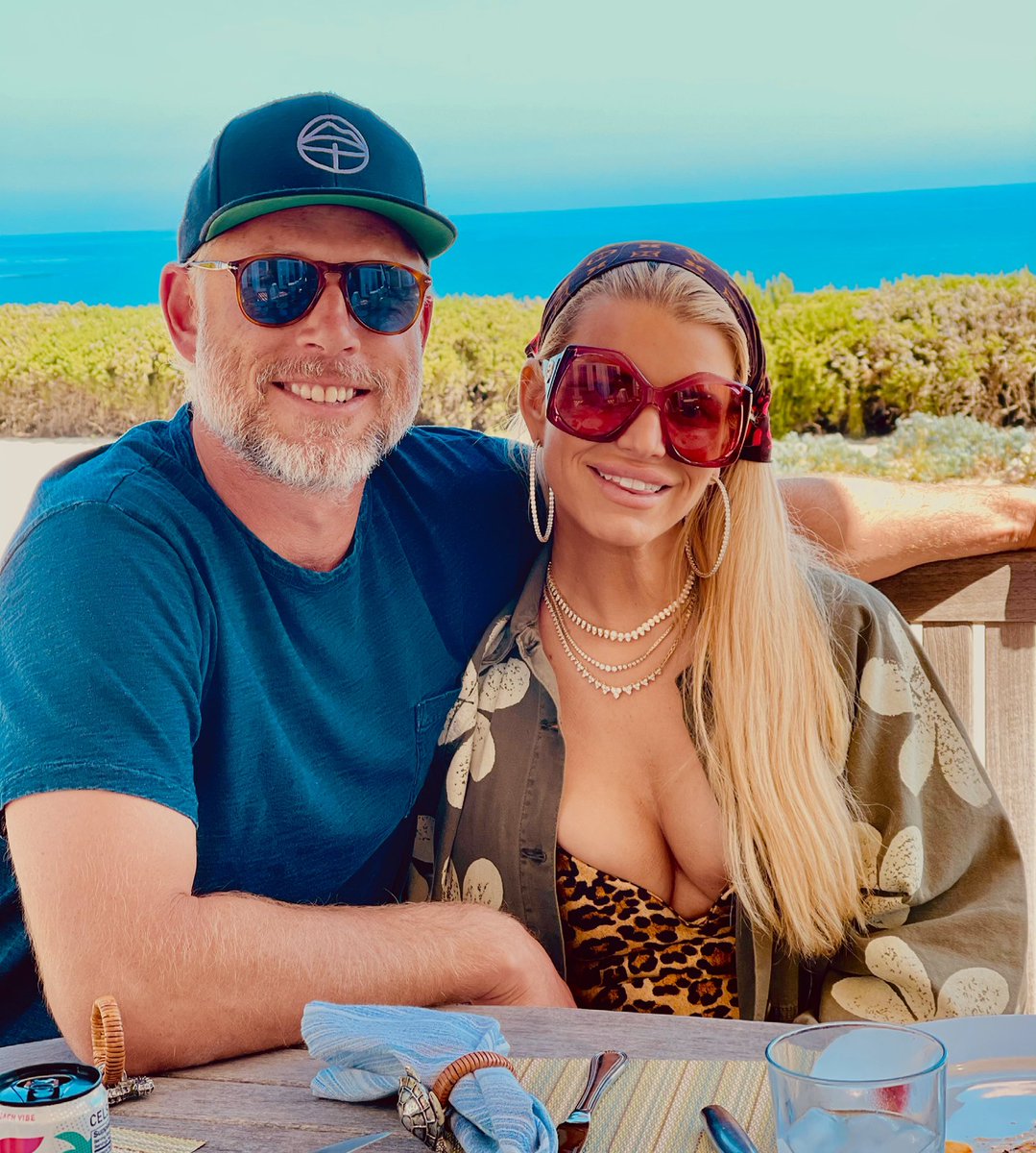 Jessica Simpson Weekend Staycation Spring Breakin Jessica Simpson Weekend Staycation Spring Breakin