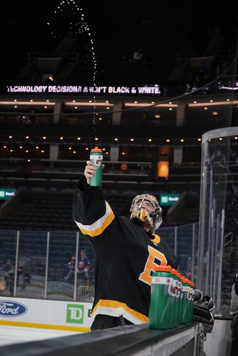 NHLBruins's tweet photo. ☝️ https://t.co/utrXRiIkmi