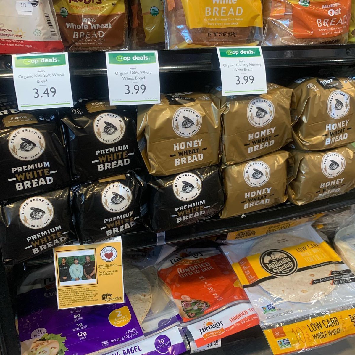 BlackSuccessINC's tweet photo. Black Bread Co. 
The first Black Owned bread company in the United States.

Website: https://t.co/Cr8gg9X3XP
IG: https://t.co/bnN7AeyddX

#BuyBlack #Bread #HoneyWheat #BlackOwnedBusiness https://t.co/JfK9MB5kND