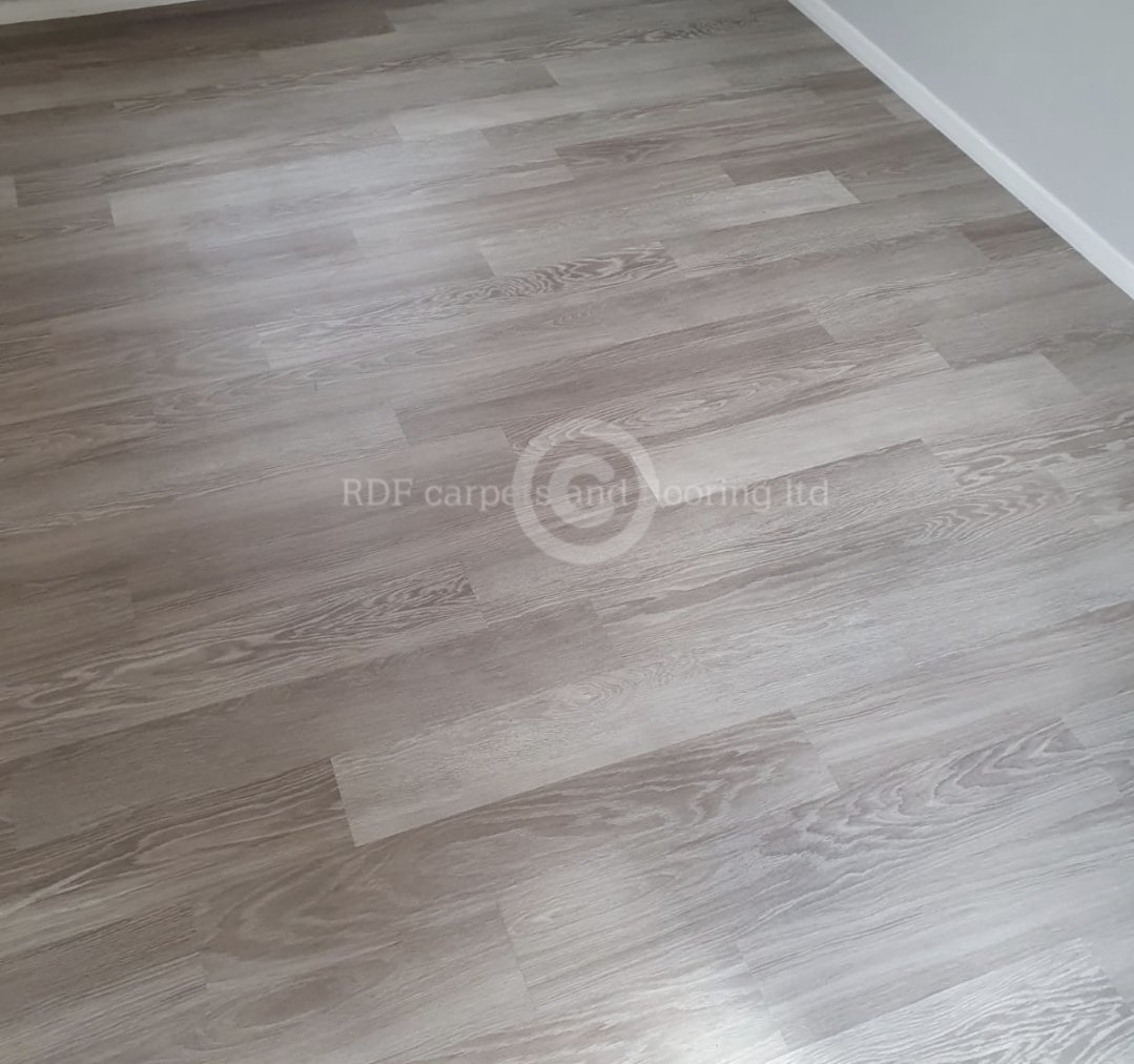 Recent installation of #Karndean 
#KnightTile in #Greylimedoak
Modern, fresh, versatile, durable, easy to maintain. Find your #floorstoadore with #TeamRDF
#Windsor #Maidenhead #localbusiness #familybusiness