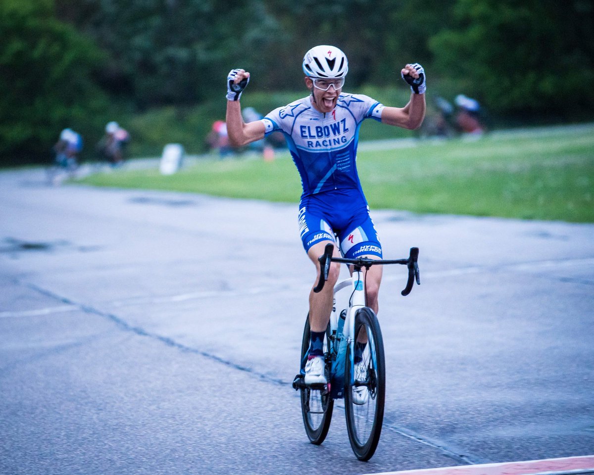 First WIN of the year for the team with <a href="/pgglace/">Preston Glace</a> taking the V in yesterday's <a href="/DrivewaySeries/">Driveway Series</a> P123 race!

📸 @CorvTm

#elbowzracing #drivewaylife #drivewayseries #critlife