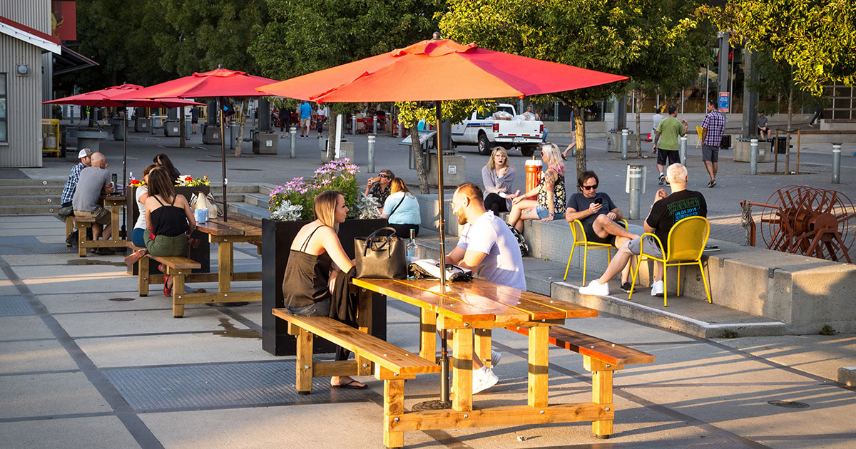 Support our local eateries, breweries, cafes by ordering takeout.  📣Give a shout out to your fav City of #NorthVan takeout spot.👇

If you're meeting up outside with your small group of < 10, it's still important to follow public health orders to stay safe. ↔️2m↔️ 😷