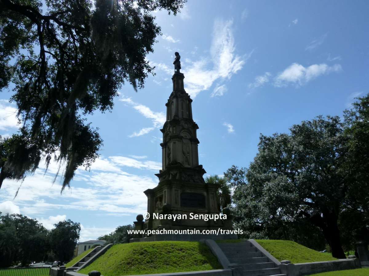 Savannah - 7/  #sculptures  #streetart - There are plenty of statues. The last one shows the Haitians who fought for America in the American Revolution.  @templefugate  @milmodelscene  @RentmeisterMarc