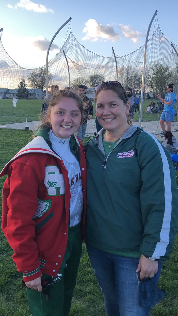 Ottawa Glandorf Invitational Runner-up Madison Elmes with an impressive 117’ 11” throw. What a day!!!