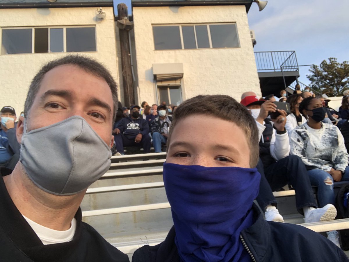 RP_F3Udders's tweet image. Glad COVID didn’t stop Friday Night Lights this year!  #FunTradition #Grimsley #EastForsyth #StatePlayoffs