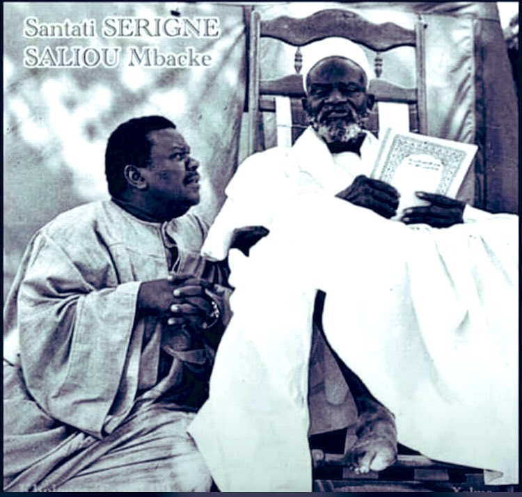 DFawzeyni's tweet photo. Le compagnonnage éternel DIAAM ak SANGAM🙏🏾❤️❤️
📌17 AVRIL 1946 la rencontre salvatrice.
Sokhna Aïda Saliou Jërejëfati
#serignebethio #kebetu #17Avril https://t.co/WoJ8milW5y