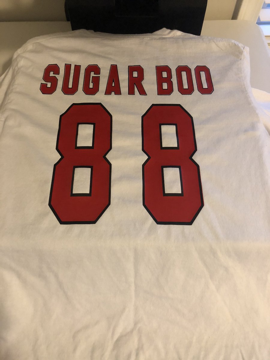 MMandolesi's tweet photo. Not my best work but had to make it quick so I can wear it tomorrow! #SugarBooGate #letsgocanes https://t.co/3rziGNuE13