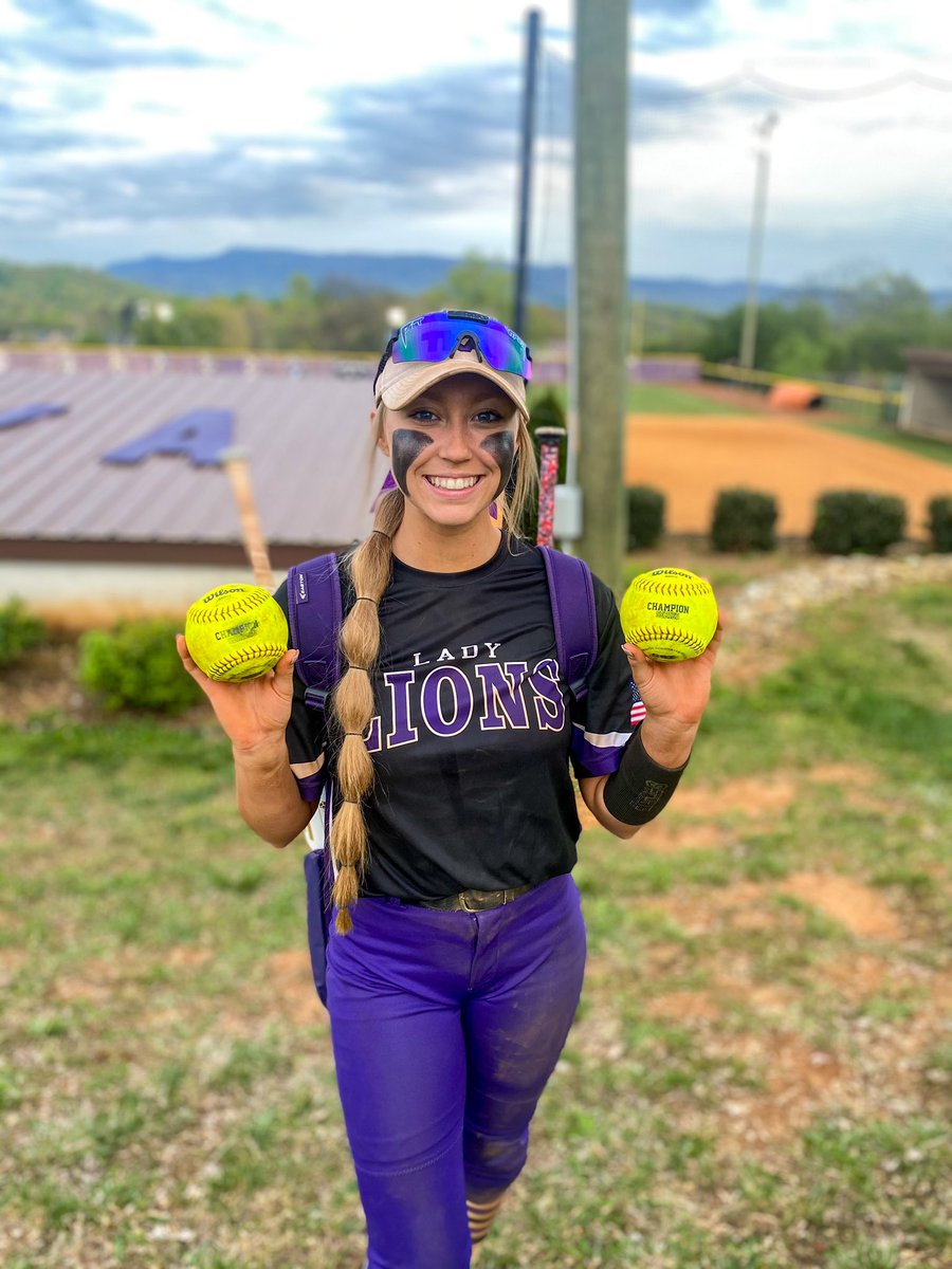 Madisyn Thacker tweet media