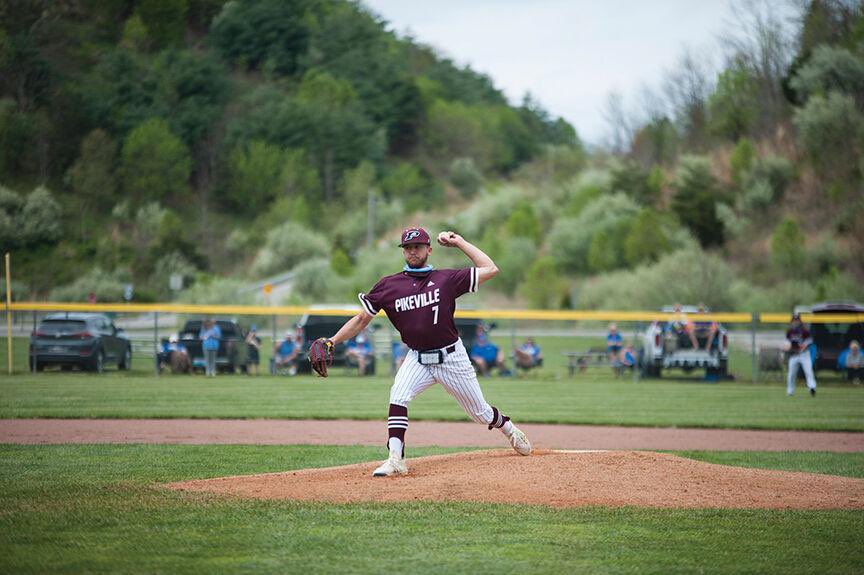 PikevilleHSBSB's tweet photo. Another stellar performance from Junior Southpaw @TaitLakin (‘22). Lakin allowed only one hit while striking out 15 Rams on only 83 pitches to send Pikeville to the All “A” State Quarterfinals to face LCA. Lakin was 2-3 with a 3B &amp; RBI. #HailPikeville @PBRKentucky @ProspectsMid https://t.co/2X5xtSmmjw