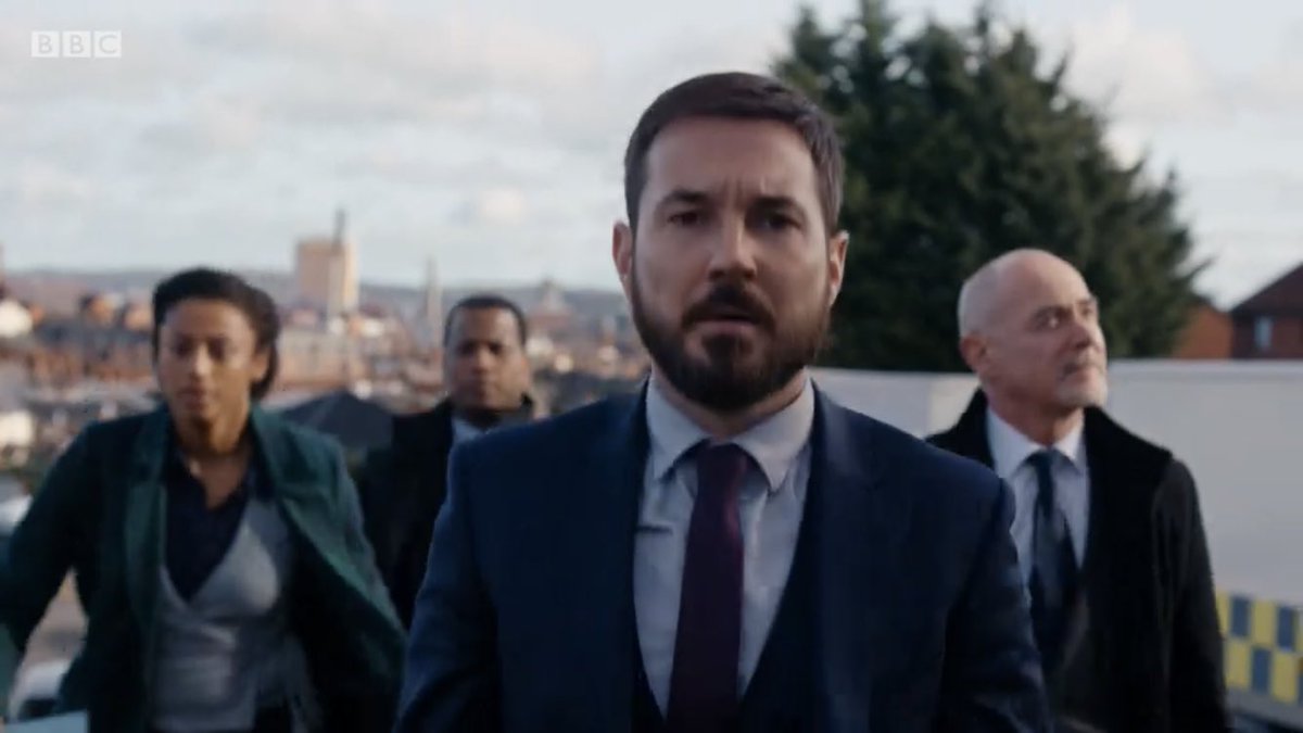 As DCC Wise pointed out, the MIT team are working our bollocks off to find the Vella murderer. The last thing we need is that Arnott junkie going on “this crime bears all the hallmarks of an OCG contract killing”. 
Get back to shagging suspects and witnesses Steve!
#lineofduty
