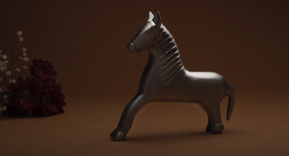 The Galloping Horse
Inspired from an ancient Indian drawing.
Numbered and signed edition of 27