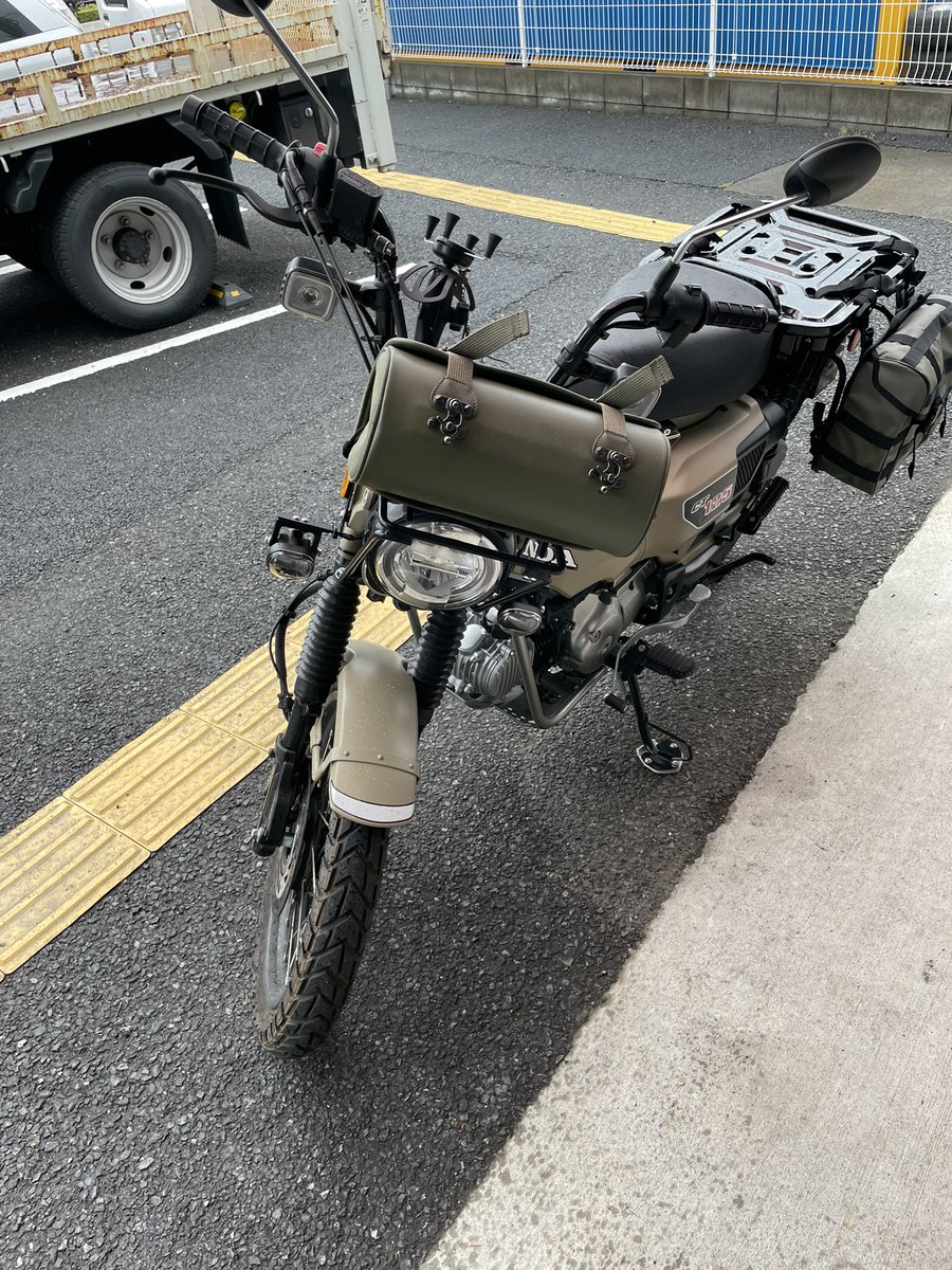 みるどっとp ハンターカブ改造計画第二弾 終了 フォグランプキットを取り付けてもらいました On Offはハンドル下部のスイッチで行なう エンジンoffに連動して自動で消灯するし エンジンがかかっていないと点かないので 点けっぱなしによる バッテリー