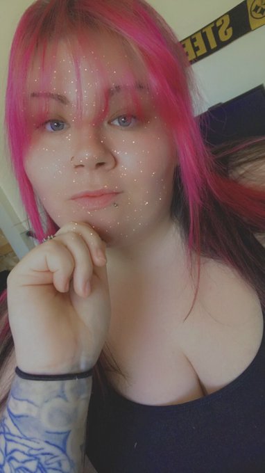 Feeling myself, tell me whatcha think 😏😉 https://t.co/7gX92HyScs<a href="/tag/newprofilepic"class="tags"><span>#newprofilepic</span></a>