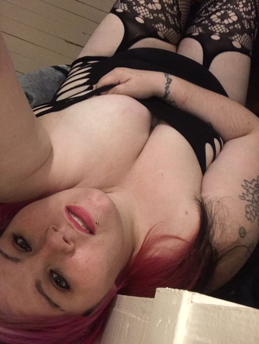 Feeling myself, tell me whatcha think 😏😉 https://t.co/7gX92HyScs<a href="/tag/newprofilepic"class="tags"><span>#newprofilepic</span></a>