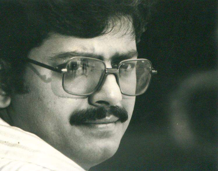 kalidas700's tweet photo. No one can and will ever replace you sir 🙏
Thank you for entertaining us for all these years,I am still shocked hearing on hearing this #RIPVivekSir https://t.co/dLj2h10cuD
