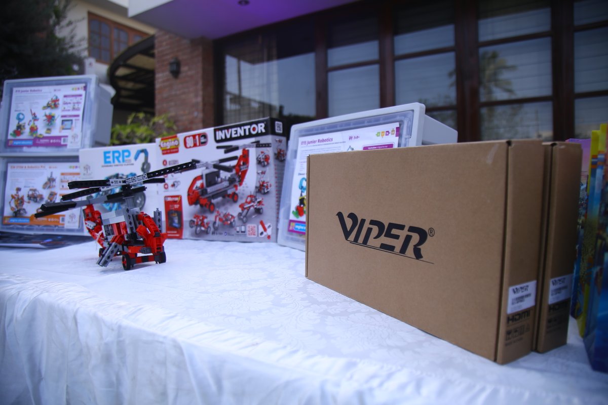 TechnologyViper's tweet photo. An initiative that seeks to encourage children and adults alike to engage themselves in Xtreme Emagination, creation, and learning. 
 #startups #eMagine #STEAMXtreme #education #youth  #learning #students #innovation #tablet #z10 #vtouch  #Viper #Vipertechnology #Technology https://t.co/IkzZtqwp4l