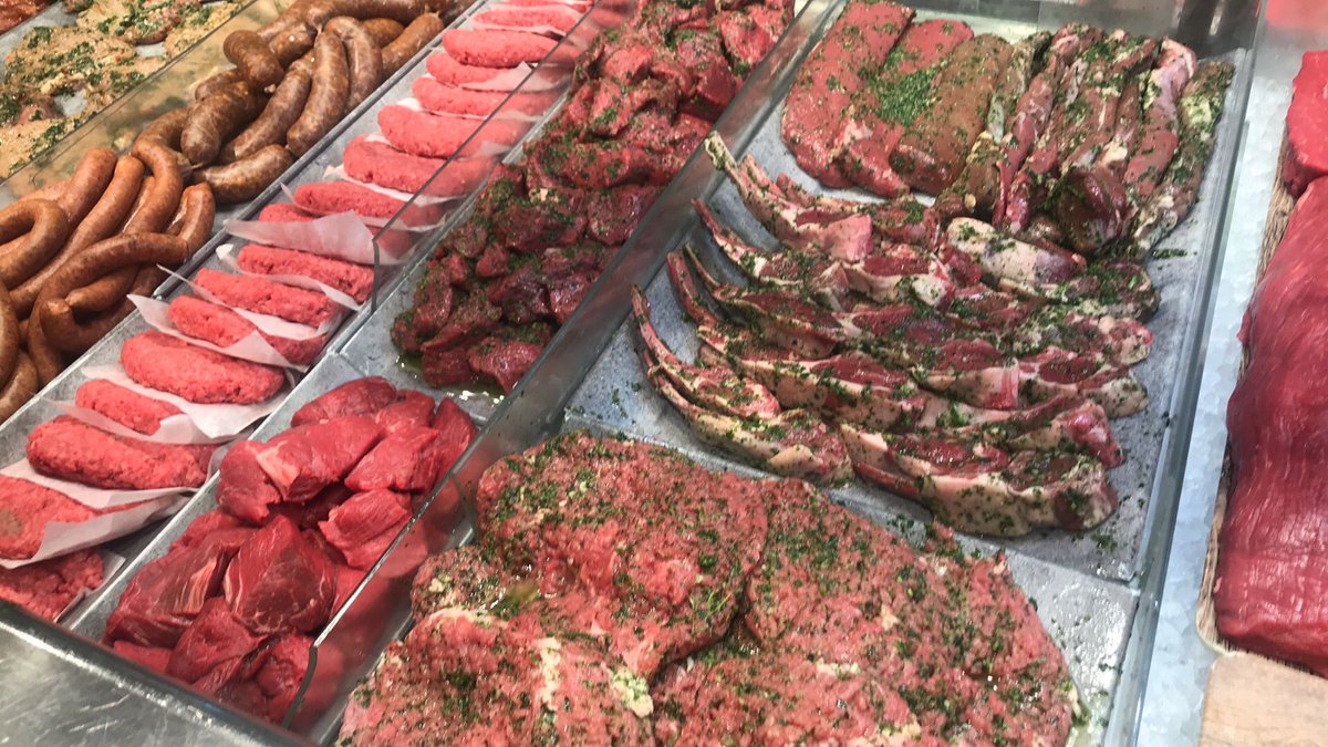 ItkonenE's tweet photo. Juhlista kevään aurinkoista viikonloppua 💛      Food Market Tapiolan liha-ja kalamestarit ovat loihtineet parhaat herkut sinua varten ! Tervetuloa Herkkuun 😊 https://t.co/qHLu4khCYb
