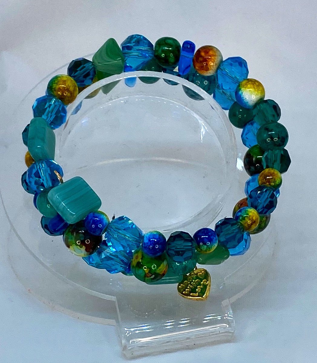 KoolKlayJewelry's tweet photo. Excited to share this item from my #etsy shop: Handmade Wrap Around Beaded Bracelet #WrapBracelet #GoldToneJewelrt #BeadedBracelets #MemoryWireBracelets #WireWrapJewelry #GlassBeadedBracelets #mothersdaygifts #anniversaygifts #birthday https://t.co/XLdkcnwZBo https://t.co/HBaRmJD4DX