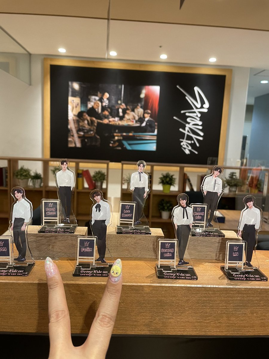 stayspedia_id's tweet photo. Suasana Stray Kids cafe di Jepang 🤩

@Stray_Kids #StrayKids  #스트레이키즈 #Stayspedia 🦊 ©️stay20060606 skz0320hj https://t.co/2AoXo4Cq8D