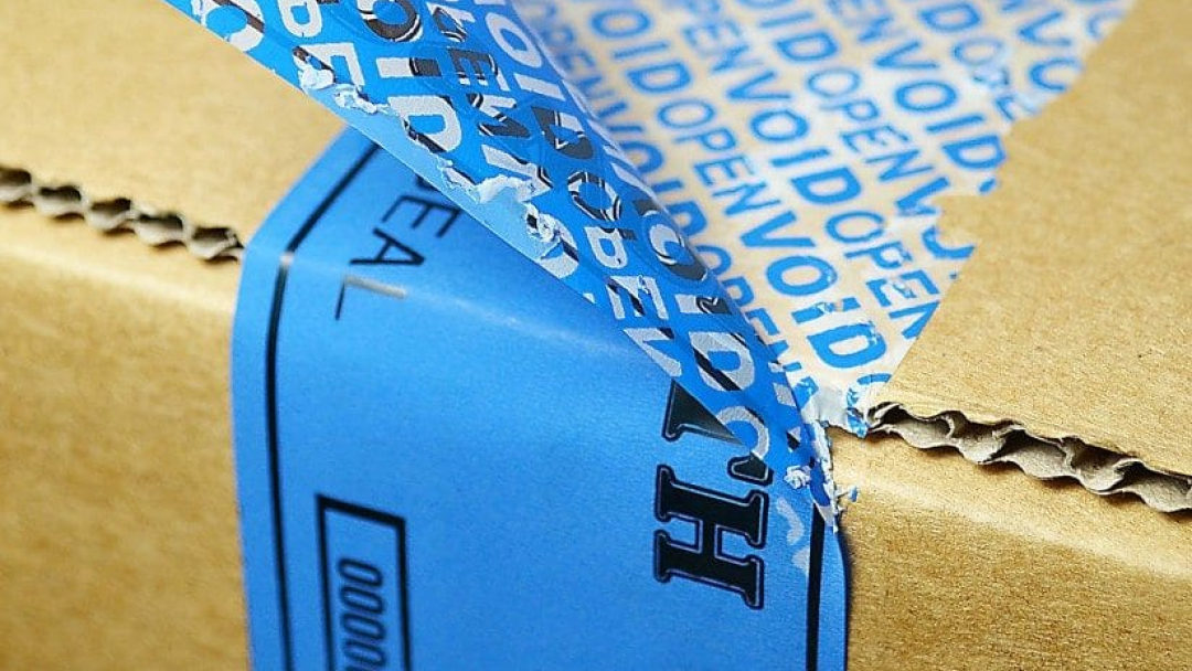 aspaglobal's tweet image. Tips to buy genuine electronic items: If you are buying a laptop, always check for security seal (tamper-evident VOID warranty labels) on the box packaging. #voidlabel #tamperevidentseal #tamperevidentpackaging #authentication #genuinelectronicparts #genuinelaptop