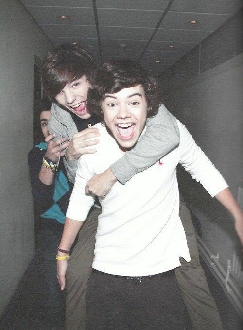 fandonlarrysty1's tweet photo. Les dejaré unas fotos larry fetus💚💙#LarryStylinson #harrystylestime #LouisTomlinson #LarryStylinson https://t.co/NT0gfcFZuO