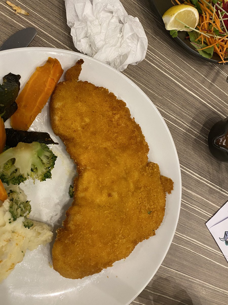 NoShins81's tweet photo. In a pub. Eating a Snitty. Very Australian.
#Australia #PubSnitty #Snitty #Pub https://t.co/RA98lbAfdT