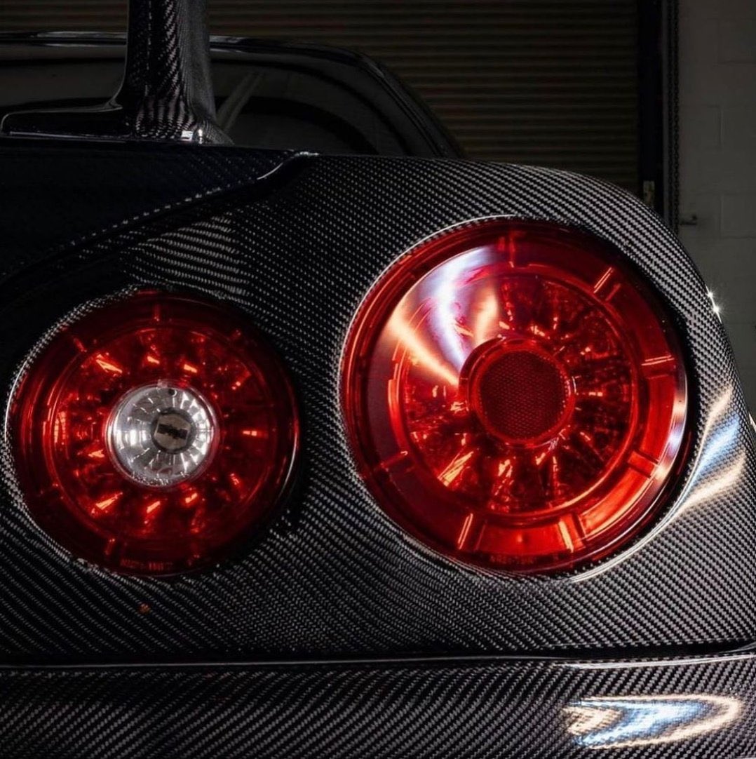 JustVehicles's tweet photo. Carbon Fiber R34 https://t.co/68cL2SHVjw