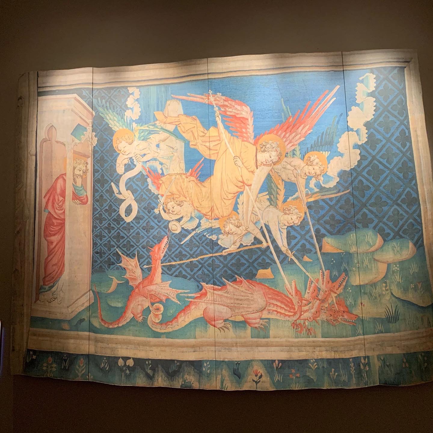 Twitter 上的 Otsukamuseum 本日4月17日は恐竜の日です 恐竜とは違い 想像上の生物ではありますが 良く似た姿でたびたび西洋絵画に登場するドラゴン 悪 の象徴として聖人や英雄たちに退治される場面が劇的に描かれています 大塚国際美術館 陶板名画 今日は