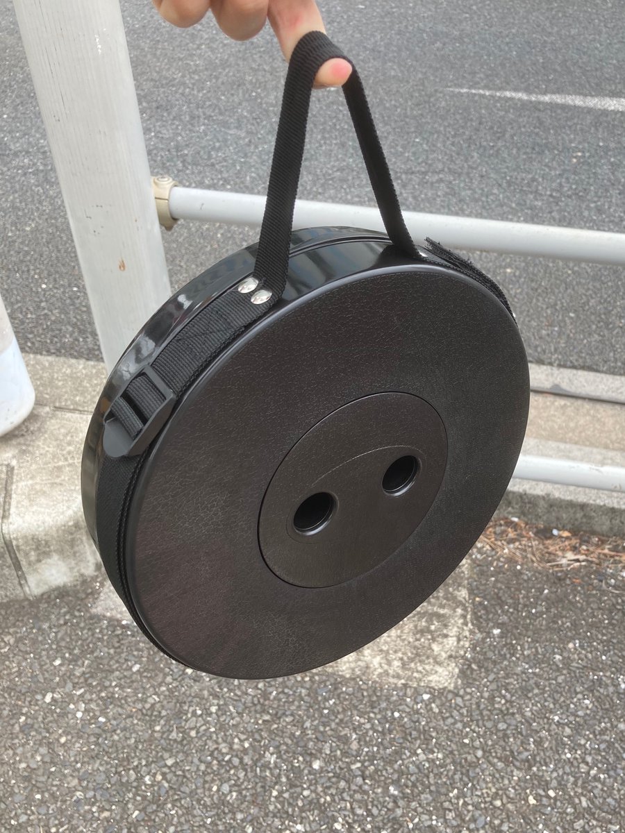 Yamagen_D500's tweet photo. Amazonで買ったこの持ち運びが出来る椅子便利すぎるんだが() https://t.co/n69ogfyzB2