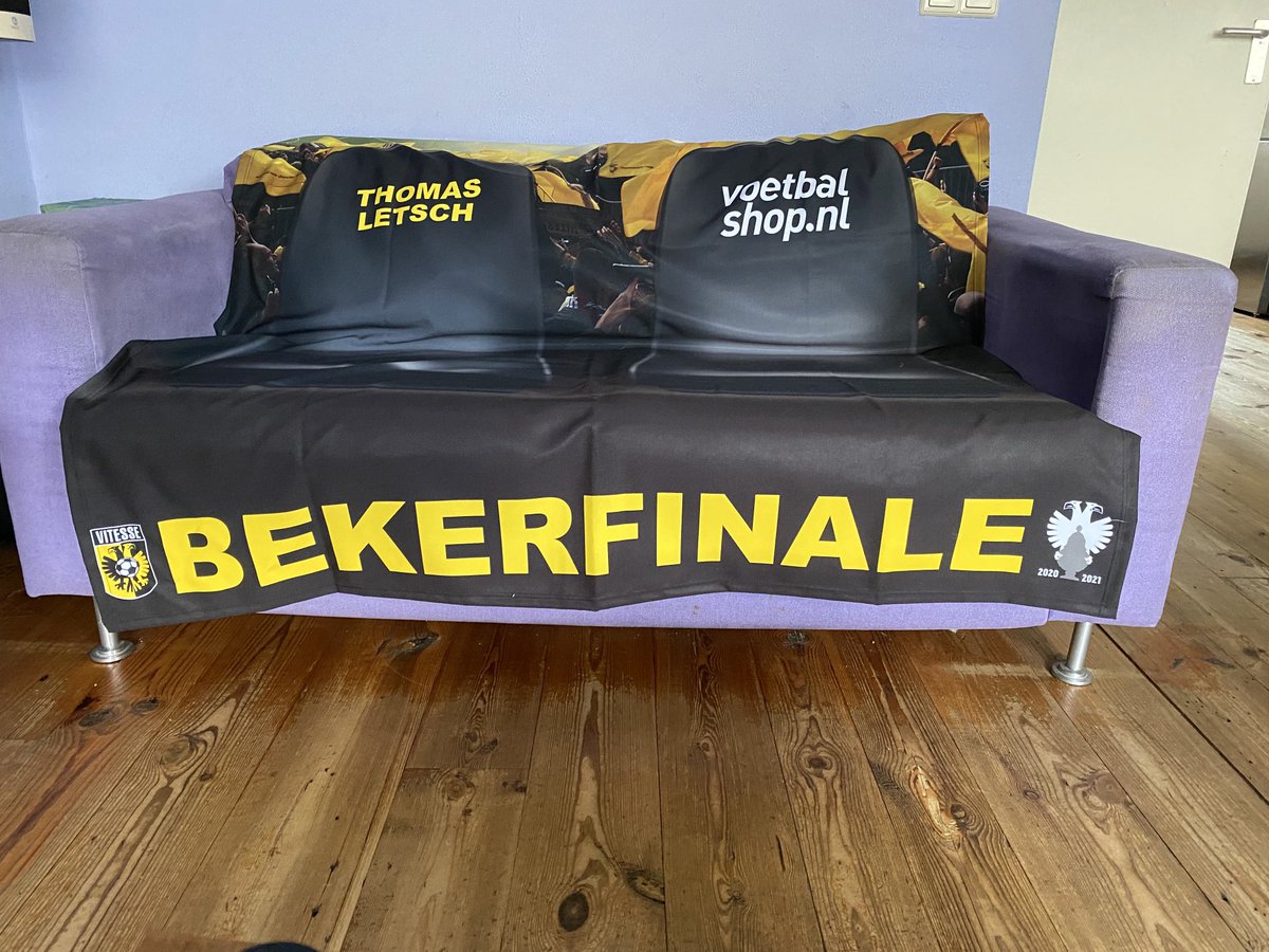 planters's tweet image. De spanning begint nog meer te stijgen. Bedankt #vitesse 😉 #dehelestadgeelzwart 💛🖤💛🖤