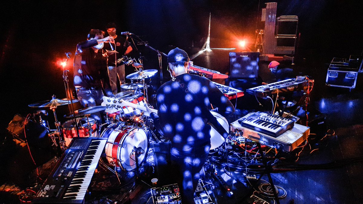 GoMarchGoMarch's tweet image. We recorded an Album- Release-Live-Stream (what's in a name? :-) at the lovely @cactusmuziekcentrum (Brugge) together with @het_lab (video). A collaboration for @mooovfilms filmfestival. Looking forward to share the result (30/04) !

tickets and info:
cactusmusic.be/NL/Concerten/K…