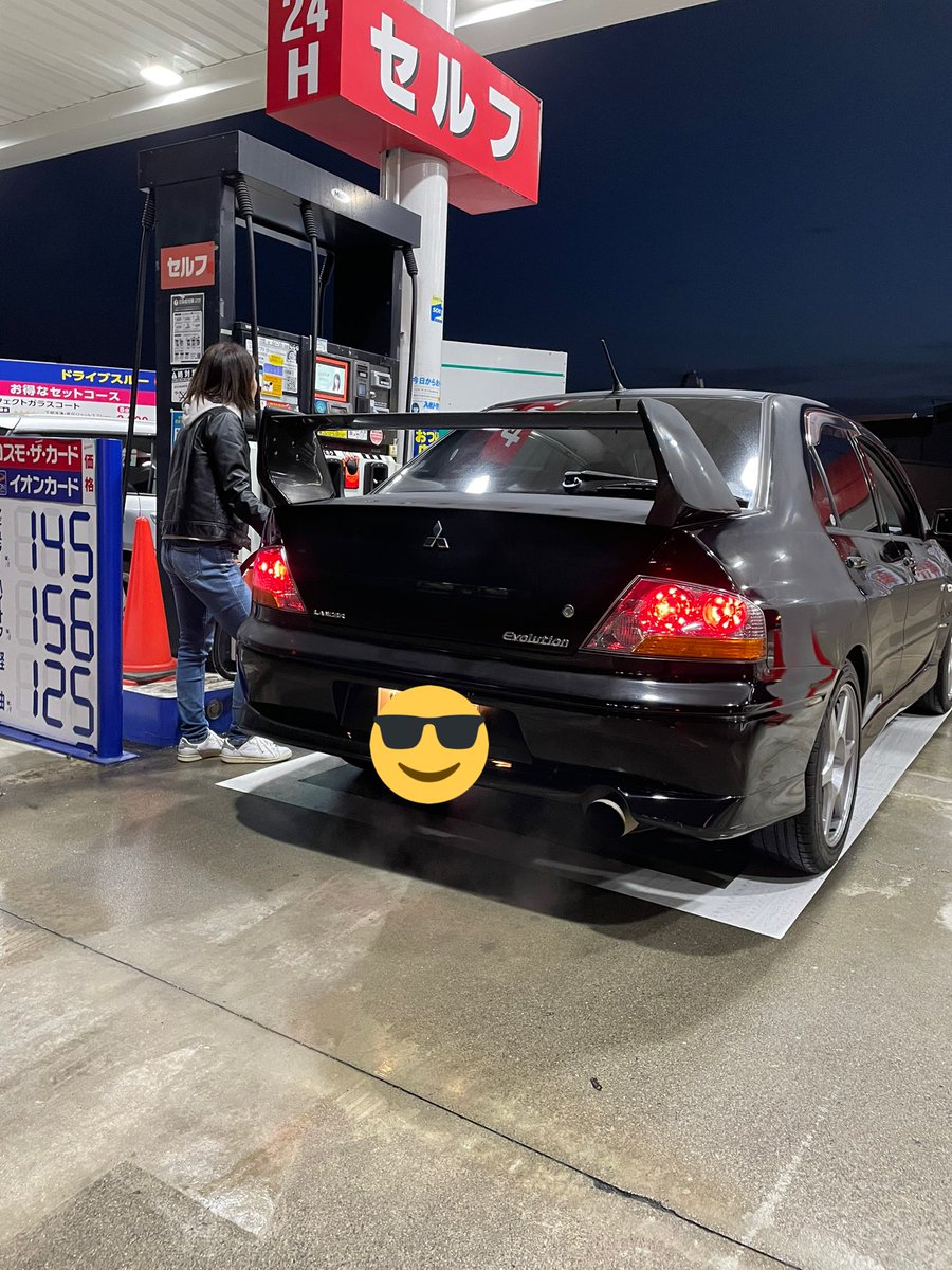 konica51m's tweet photo. ランエボ納車してもらいました🙌🏻
せっかくコーティングまでしてもらったのに
雨上がりで曇ってる😭
また明日綺麗な写真撮ろ！
ランエボ乗りのみなさんよろしくお願いします🙇🏻‍♀️ https://t.co/X7EwZ6uyrA