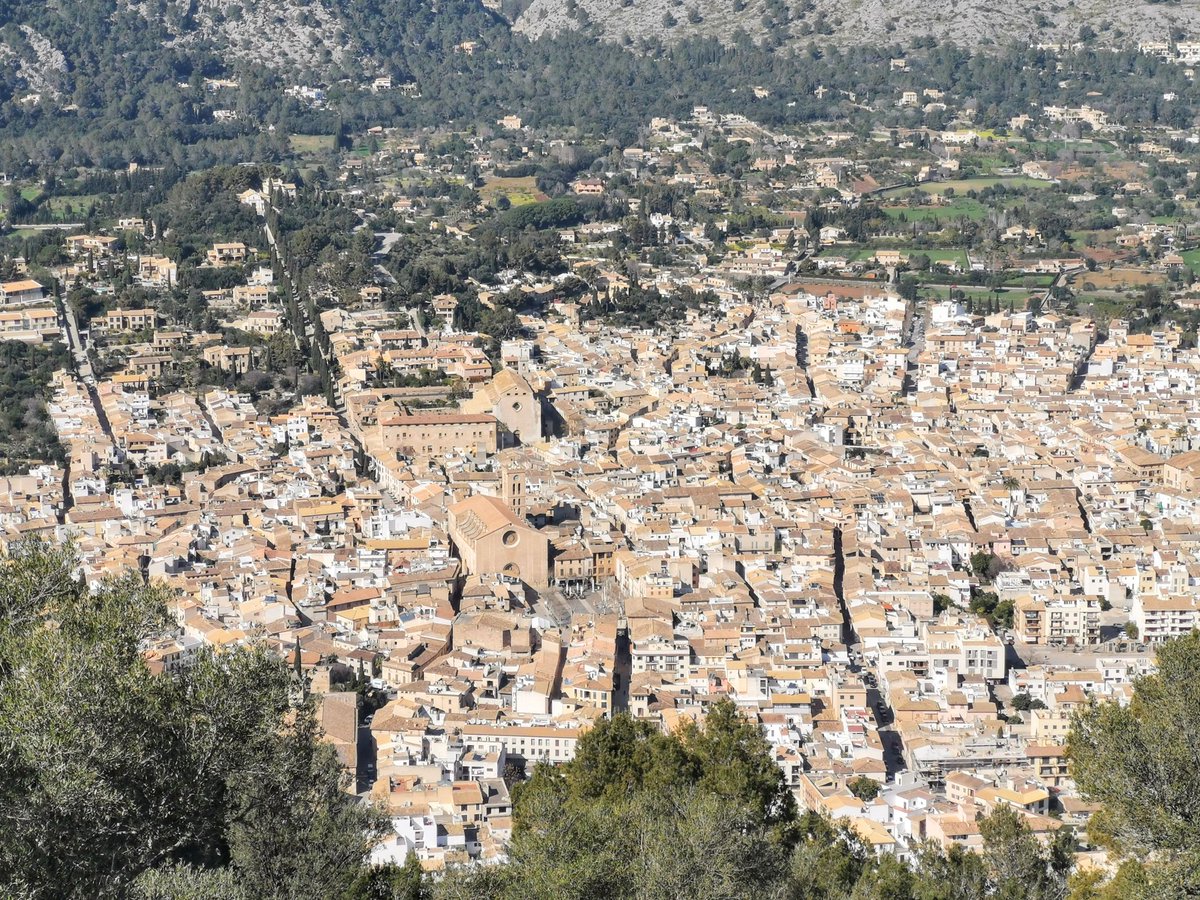 Journey up the Puig de Maria ❤️

#february2020 #viewstodiefor #pollença