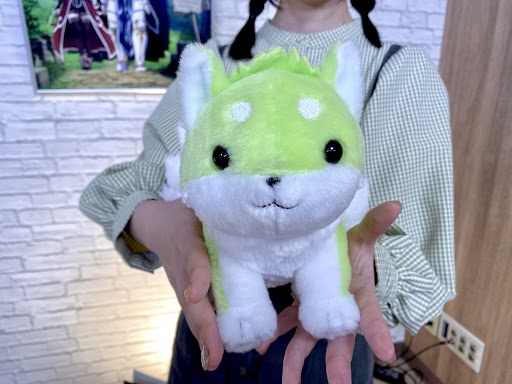 骸骨騎士様 只今異世界へお出掛け中 Tvアニメ公式 box7 27発売 アニメ化を記念して ポンタのぬいぐるみが完成 肩にも乗れる ほぼ等身大サイズ 今後色々な形で出没すると思うので 可愛いポンタの活躍をお楽しみに 骸骨騎士様