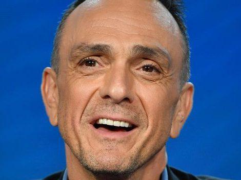 'Simpsons' star Hank Azaria apologizes to 'every single Indian person' for voicing Apu