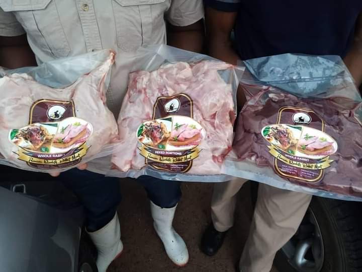 Have you tried rabbit meat? Get it from local supplier Keith Rabbit Empire at P65-75 per kg. Place your orders on +267 71834693

#LocalKaMonate
#Botswana