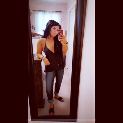 KenzieHarrell4's tweet photo. #NewProfilePic https://t.co/iEimZ2qdLu