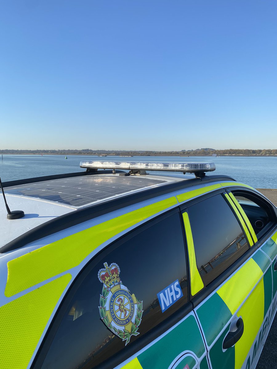 Beautiful morning in Southampton and soaking in the sights on standby! <a href="/SCAS999/">South Central Ambulance Service</a>
