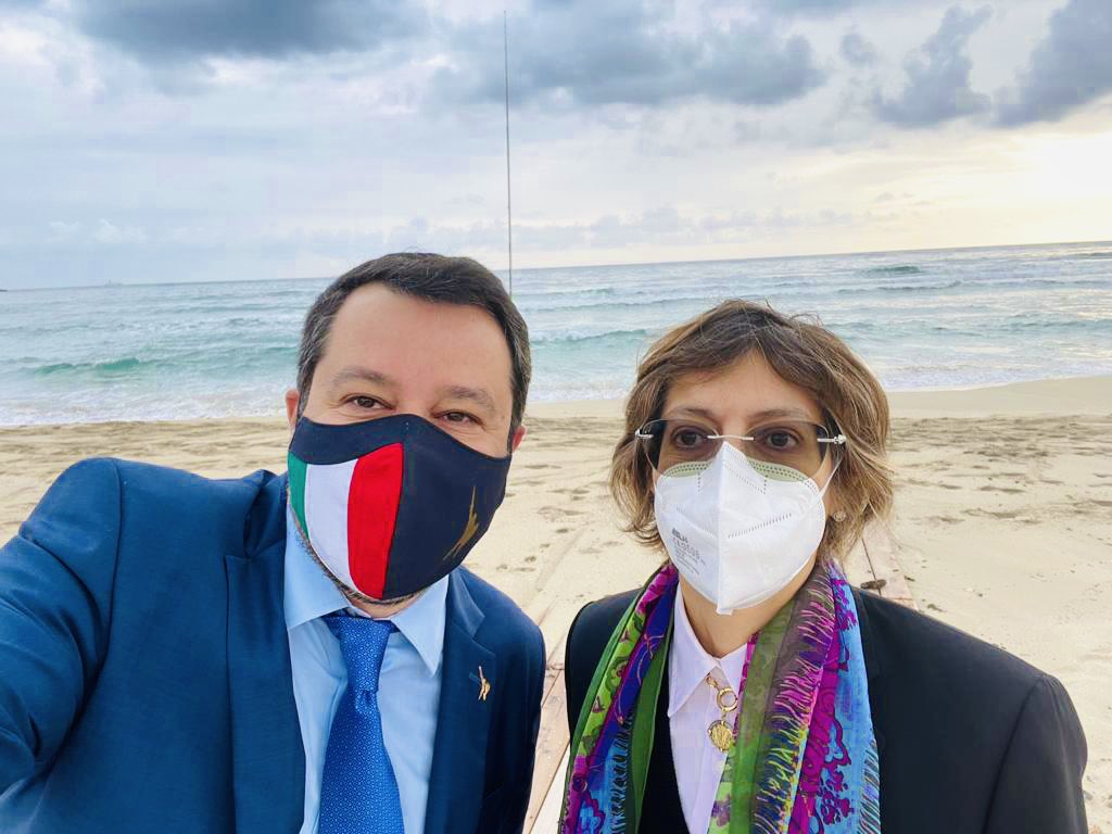 @matteosalvinimi's photo on Giulia