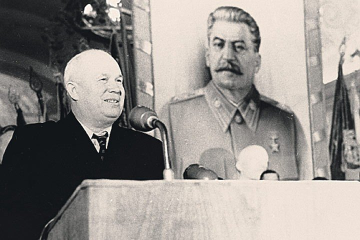 17 <15> апреля родился Хрущев (1894-1971), предатель дела Сталина.
